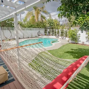  Holiday home Enchanting Sherman Oaks With Pool Permit #hsr Two One Zero Zero 2605